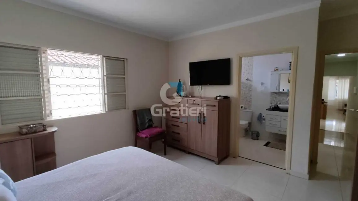 Foto 9 de Casa com 3 quartos à venda, 211m2 em Jardim do Carmo, Araraquara - SP