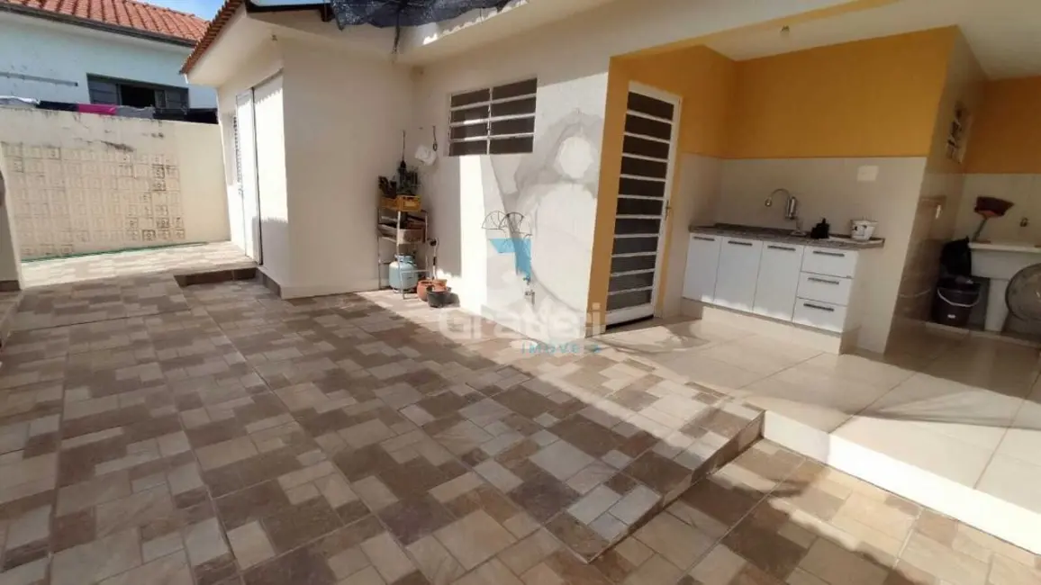 Foto 6 de Casa com 3 quartos à venda, 211m2 em Jardim do Carmo, Araraquara - SP