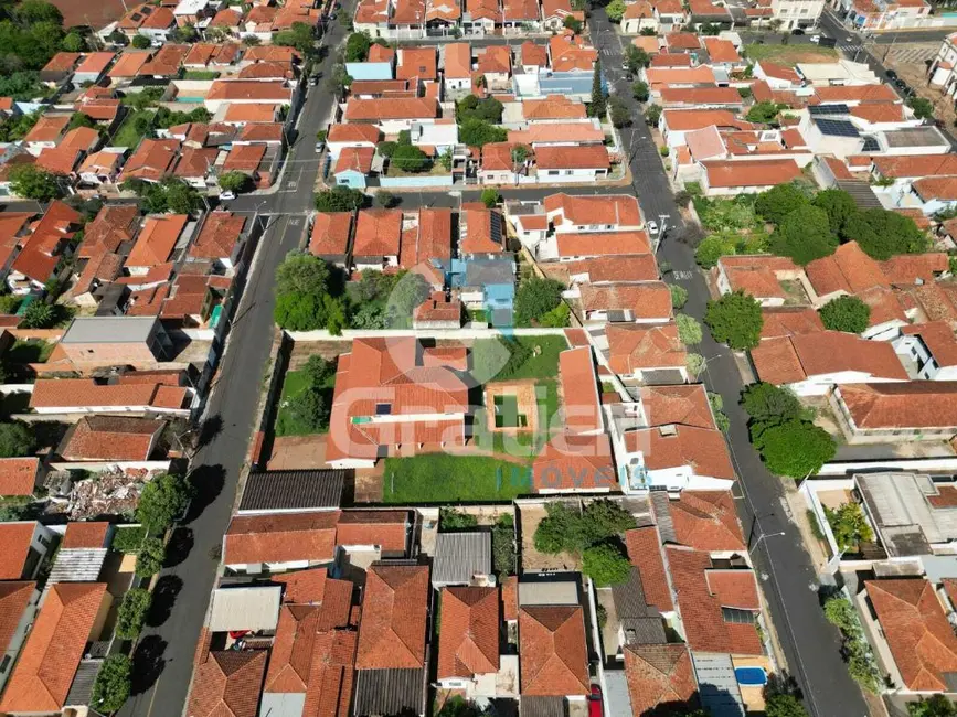 Sobrado com 5 quartos à venda, 721m2 em Vila Xavier (Vila Xavier), Araraquara - SP - imagem 9 Foto 9 de Sobrado com 5 quartos à venda, 721m2 em Vila Xavier (Vila Xavier), Araraquara - SP