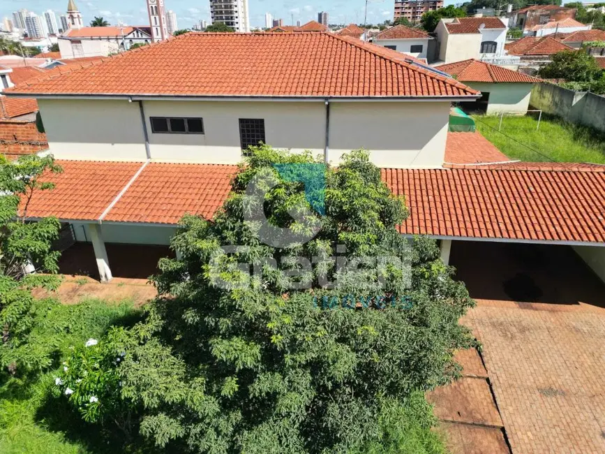 Sobrado com 5 quartos à venda, 721m2 em Vila Xavier (Vila Xavier), Araraquara - SP - imagem 5 Foto 5 de Sobrado com 5 quartos à venda, 721m2 em Vila Xavier (Vila Xavier), Araraquara - SP