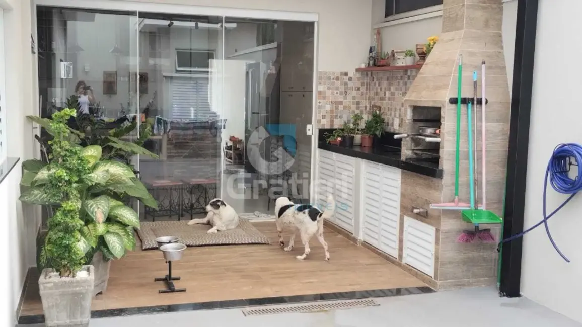 Casa de Condomínio com 3 quartos à venda, 133m2 em Parque Atlanta, Araraquara - SP - imagem 2 Foto 2 de Casa de Condomínio com 3 quartos à venda, 133m2 em Parque Atlanta, Araraquara - SP