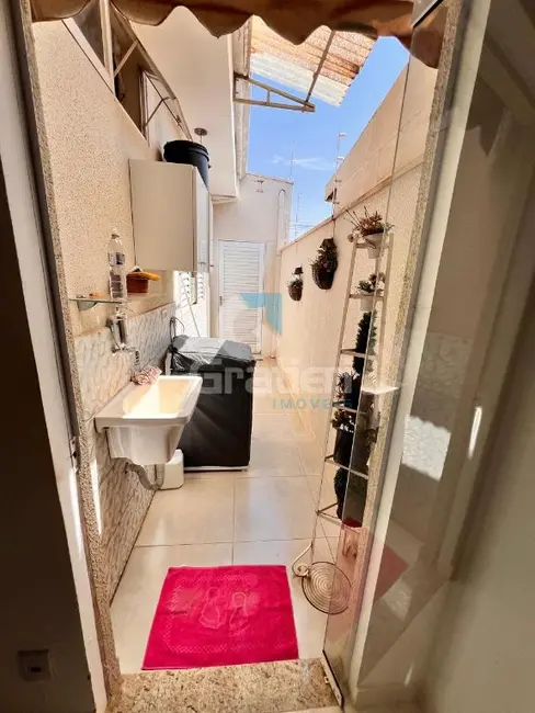Foto 3 de Casa com 3 quartos à venda, 148m2 em Americo Brasiliense - SP