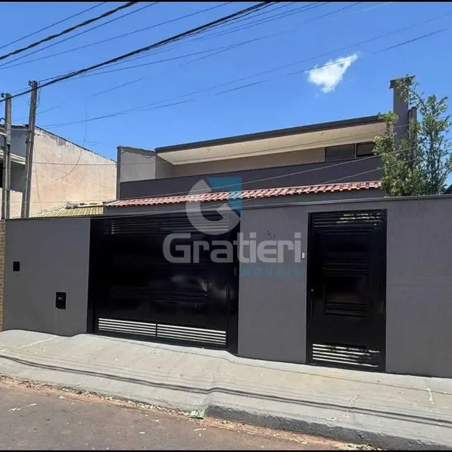 Sobrado com 3 quartos à venda, 198m2 em Jardim Residencial Lupo II, Araraquara - SP - imagem 5 Foto 5 de Sobrado com 3 quartos à venda, 198m2 em Jardim Residencial Lupo II, Araraquara - SP