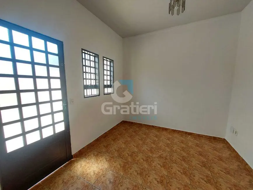 Foto 1 de Casa com 2 quartos à venda, 67m2 em Jardim Dumont, Araraquara - SP