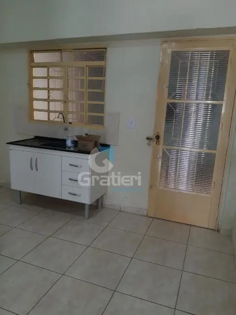 Casa com 3 quartos à venda, 120m2 em Jardim Adalberto Frederico de Oliveira Roxo I, Araraquara - SP - imagem 8 Foto 8 de Casa com 3 quartos à venda, 120m2 em Jardim Adalberto Frederico de Oliveira Roxo I, Araraquara - SP