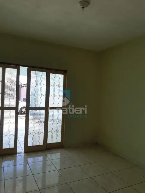 Casa com 3 quartos à venda, 120m2 em Jardim Adalberto Frederico de Oliveira Roxo I, Araraquara - SP - imagem 2 Foto 2 de Casa com 3 quartos à venda, 120m2 em Jardim Adalberto Frederico de Oliveira Roxo I, Araraquara - SP