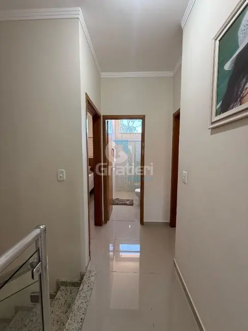 Foto 8 de Sobrado com 3 quartos à venda, 144m2 em Jardim Marialice, Araraquara - SP