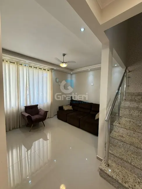 Foto 3 de Sobrado com 3 quartos à venda, 144m2 em Jardim Marialice, Araraquara - SP