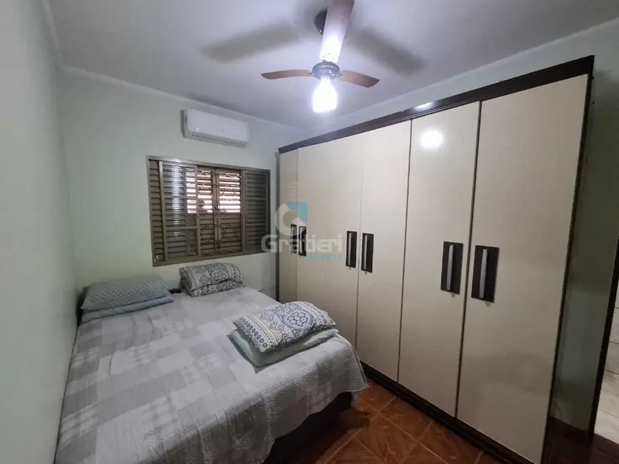 Foto 3 de Casa com 2 quartos à venda, 84m2 em Jardim das Gaivotas, Araraquara - SP