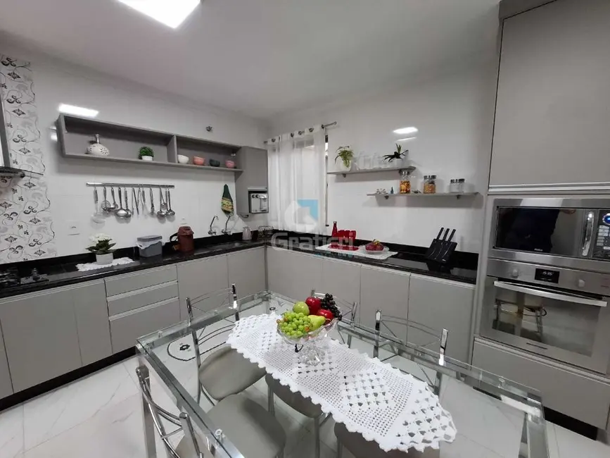 Foto 7 de Casa com 3 quartos à venda, 206m2 em Residencial Cambuy, Araraquara - SP