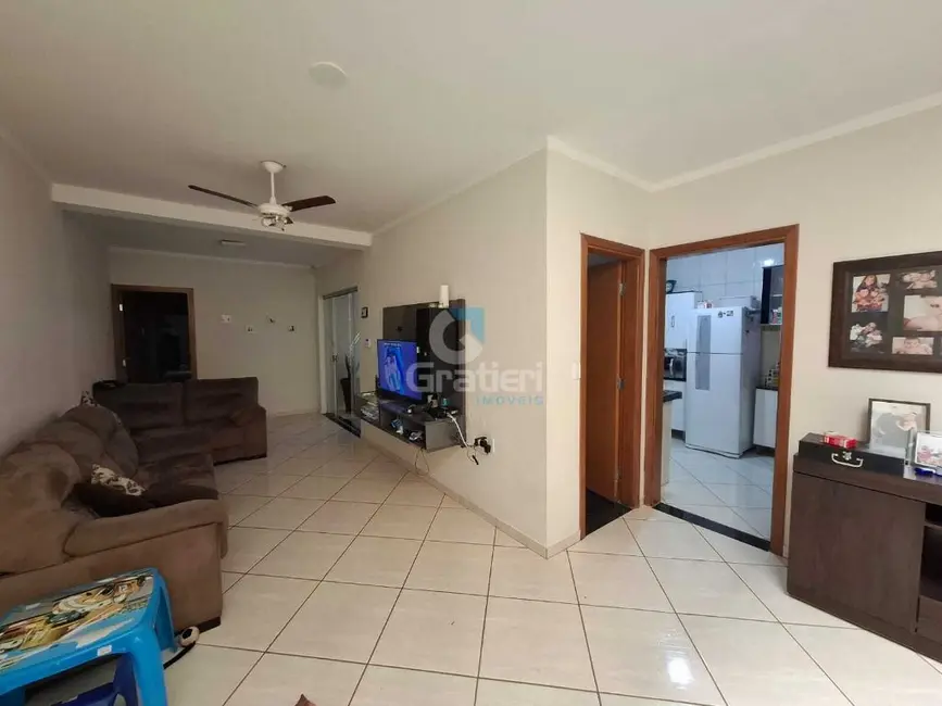 Foto 3 de Casa com 3 quartos à venda, 167m2 em Jardim das Estações (Vila Xavier), Araraquara - SP