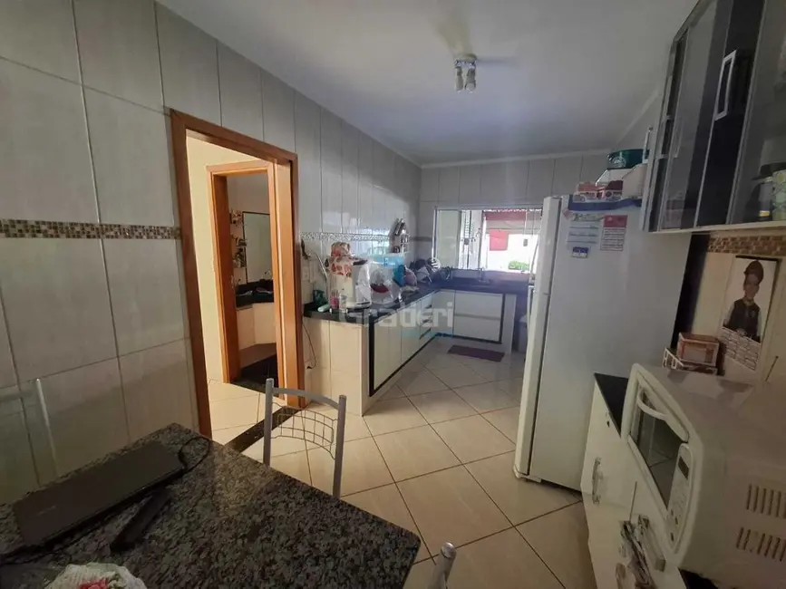 Foto 5 de Casa com 3 quartos à venda, 167m2 em Jardim das Estações (Vila Xavier), Araraquara - SP