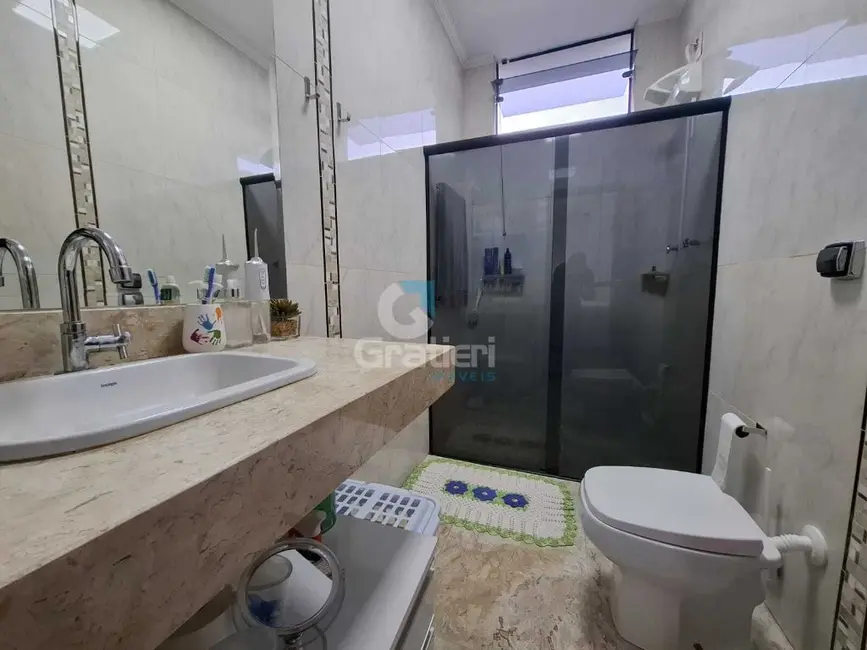 Foto 3 de Casa com 3 quartos à venda, 130m2 em Jardim Arangá, Araraquara - SP