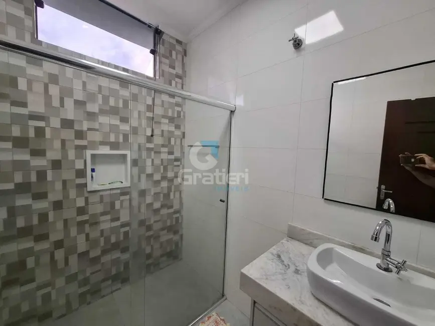 Foto 5 de Casa com 3 quartos à venda, 130m2 em Jardim Arangá, Araraquara - SP