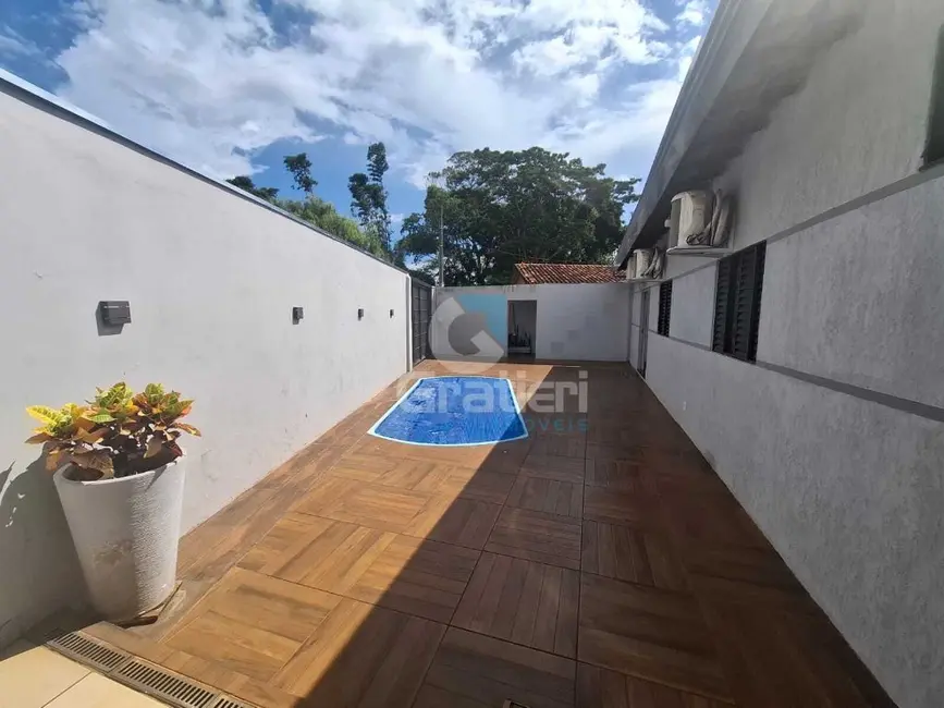 Casa com 3 quartos à venda, 124m2 em Jardim Morumbi, Araraquara - SP - imagem 3 Foto 3 de Casa com 3 quartos à venda, 124m2 em Jardim Morumbi, Araraquara - SP