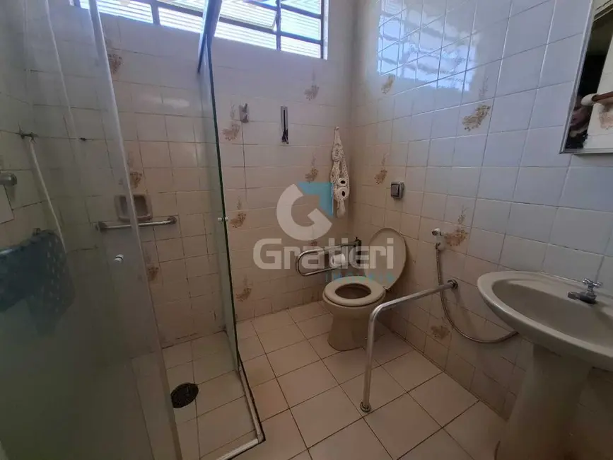 Foto 6 de Casa com 3 quartos à venda, 86m2 em Centro, Araraquara - SP
