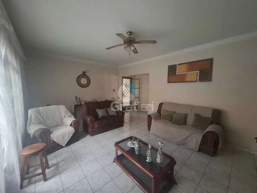 Foto 7 de Casa com 3 quartos à venda, 253m2 em Centro, Araraquara - SP