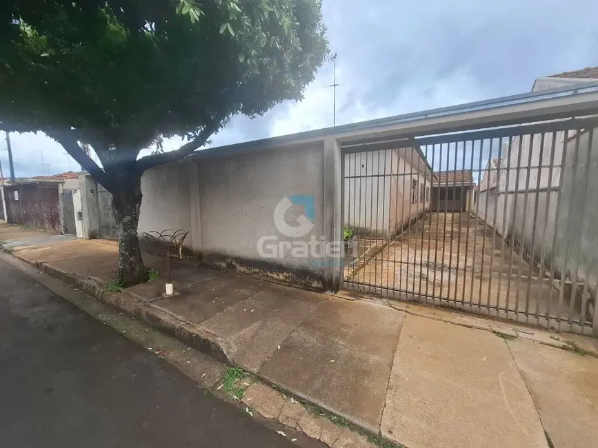 Foto 1 de Casa com 3 quartos à venda, 253m2 em Centro, Araraquara - SP