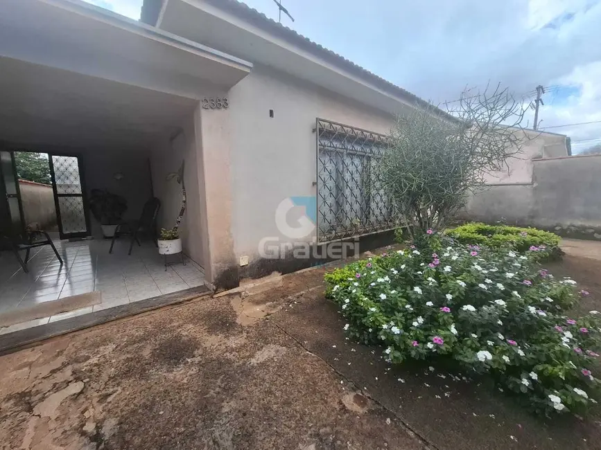 Foto 2 de Casa com 3 quartos à venda, 253m2 em Centro, Araraquara - SP