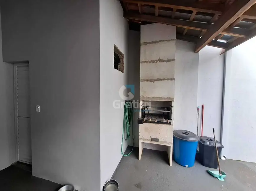 Casa com 2 quartos à venda, 127m2 em Residencial Acapulco, Araraquara - SP - imagem 3 Foto 3 de Casa com 2 quartos à venda, 127m2 em Residencial Acapulco, Araraquara - SP