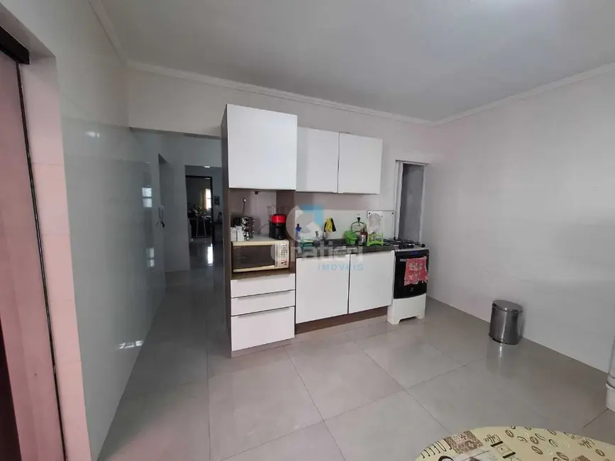 Casa com 2 quartos à venda, 127m2 em Residencial Acapulco, Araraquara - SP - imagem 5 Foto 5 de Casa com 2 quartos à venda, 127m2 em Residencial Acapulco, Araraquara - SP