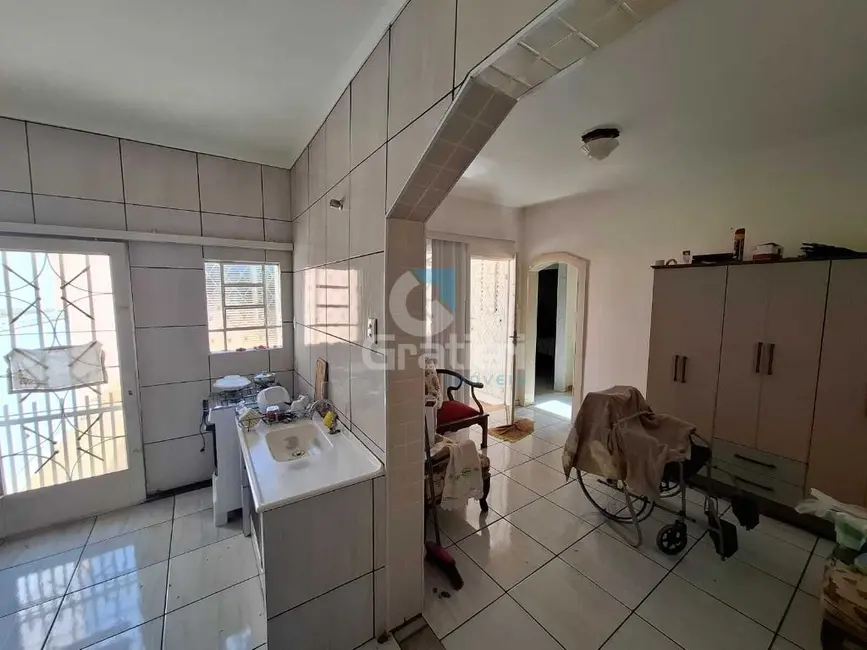 Foto 7 de Casa com 2 quartos à venda, 80m2 em Centro, Araraquara - SP