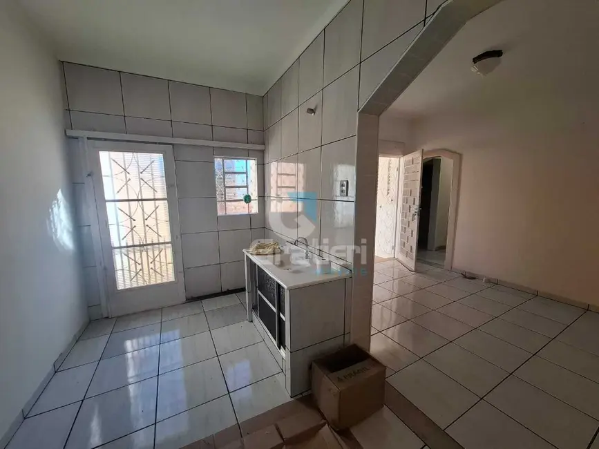 Foto 2 de Casa com 2 quartos à venda, 80m2 em Centro, Araraquara - SP