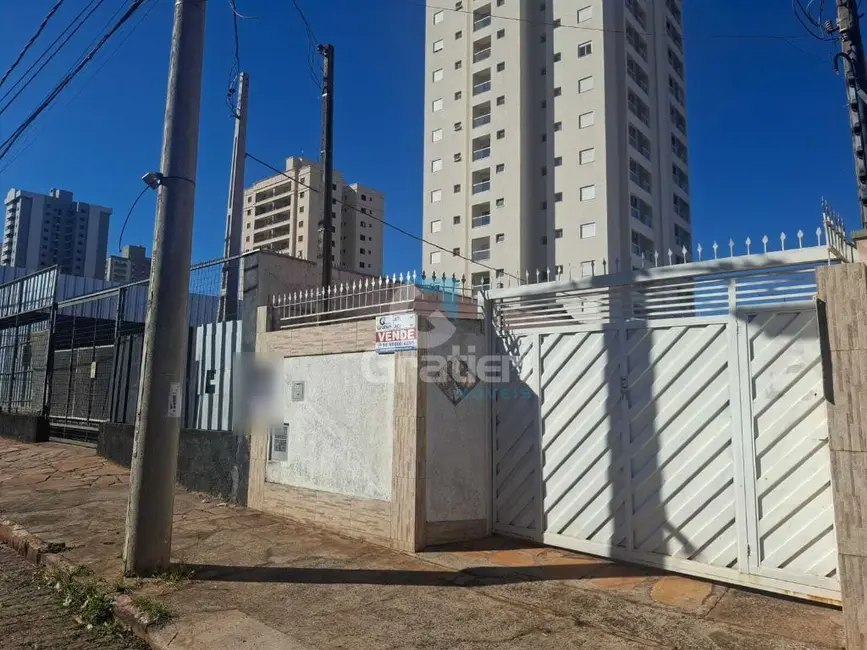 Foto 1 de Casa com 2 quartos à venda, 80m2 em Centro, Araraquara - SP