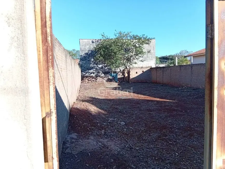 Foto 3 de Terreno / Lote à venda, 260m2 em Jardim Universal, Araraquara - SP