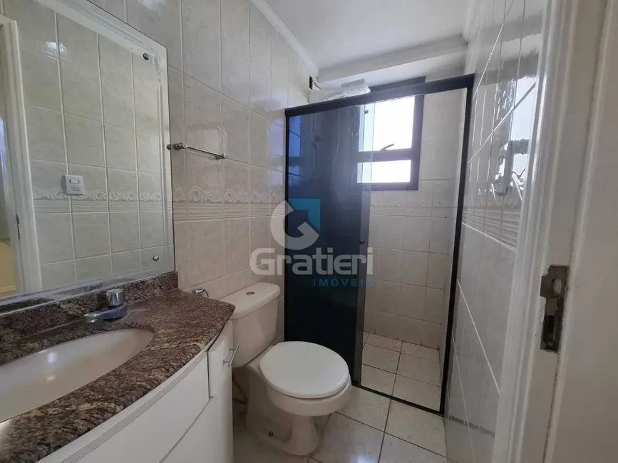 Foto 4 de Apartamento com 3 quartos para alugar, 81m2 em Vila Melhado, Araraquara - SP