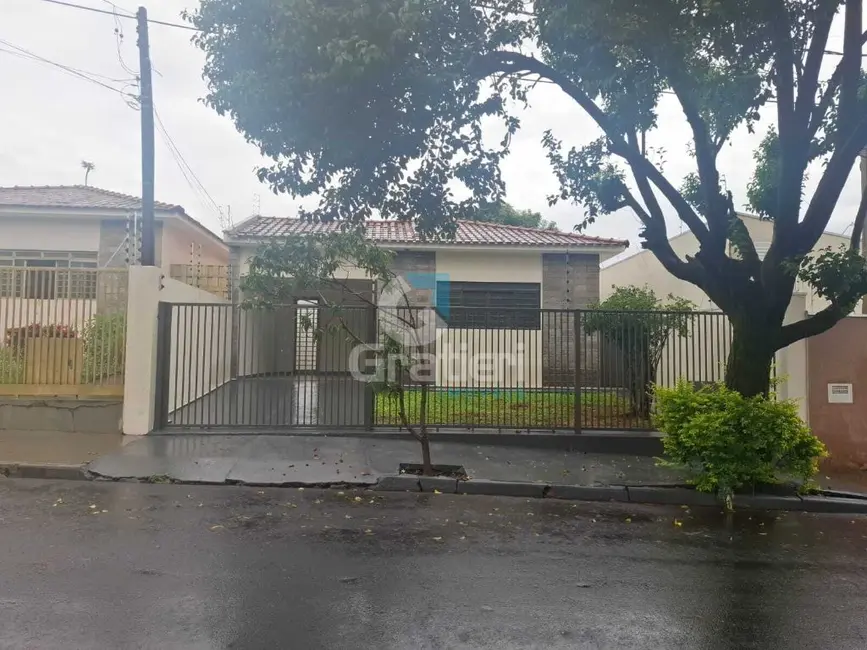 Casa com 3 quartos à venda, 121m2 em Vila Independência, Araraquara - SP - imagem 1 Foto 1 de Casa com 3 quartos à venda, 121m2 em Vila Independência, Araraquara - SP