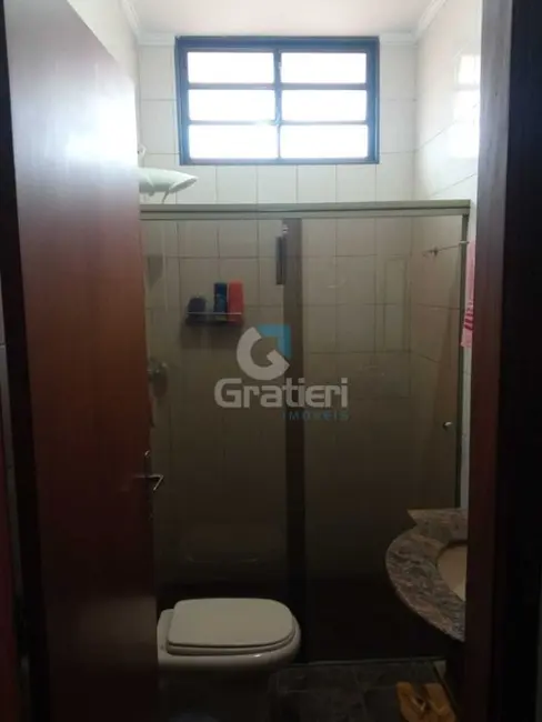 Foto 2 de Casa com 3 quartos à venda, 174m2 em Jardim Nova Época, Araraquara - SP