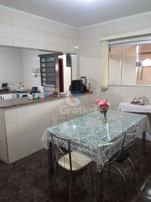 Foto 3 de Casa com 3 quartos à venda, 174m2 em Jardim Nova Época, Araraquara - SP