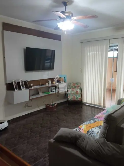Foto 6 de Casa com 3 quartos à venda, 174m2 em Jardim Nova Época, Araraquara - SP