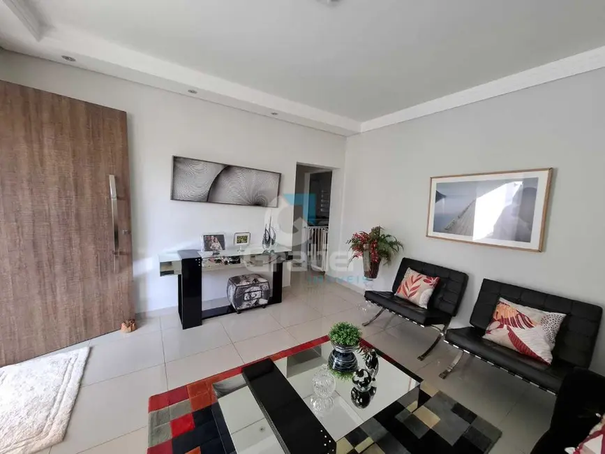 Casa com 3 quartos à venda, 183m2 em Jardim das Gaivotas, Araraquara - SP - imagem 5 Foto 5 de Casa com 3 quartos à venda, 183m2 em Jardim das Gaivotas, Araraquara - SP