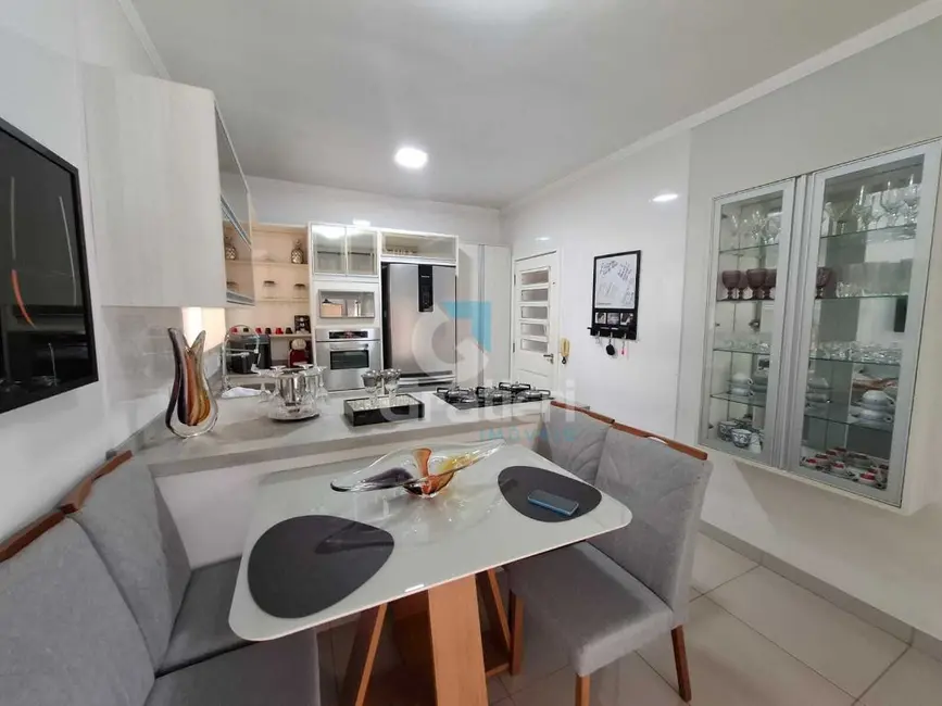 Casa com 3 quartos à venda, 183m2 em Jardim das Gaivotas, Araraquara - SP - imagem 9 Foto 9 de Casa com 3 quartos à venda, 183m2 em Jardim das Gaivotas, Araraquara - SP