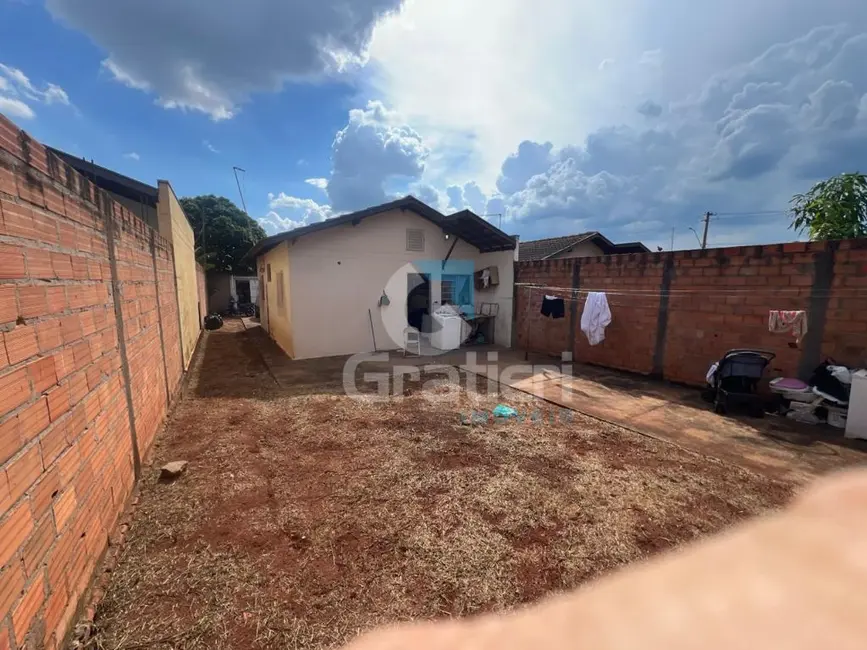 Foto 4 de Casa com 2 quartos à venda, 41m2 em Parque Residencial Laura Molina, Araraquara - SP