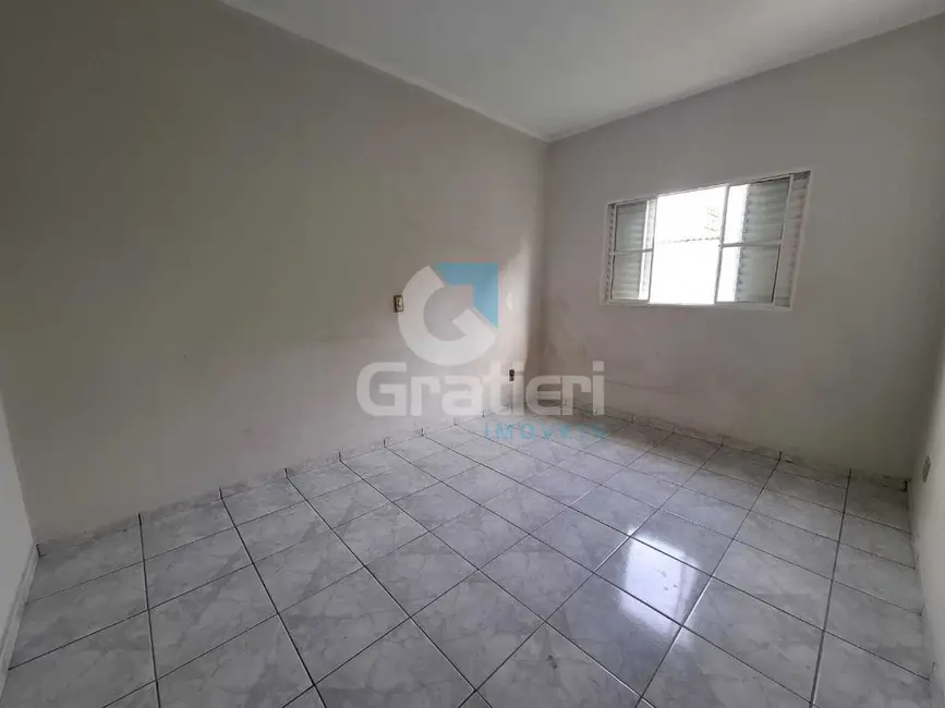 Casa com 3 quartos à venda, 117m2 em Parque Igaçaba, Araraquara - SP - imagem 5 Foto 5 de Casa com 3 quartos à venda, 117m2 em Parque Igaçaba, Araraquara - SP