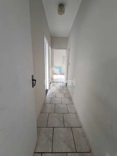 Casa com 3 quartos à venda, 117m2 em Parque Igaçaba, Araraquara - SP - imagem 6 Foto 6 de Casa com 3 quartos à venda, 117m2 em Parque Igaçaba, Araraquara - SP