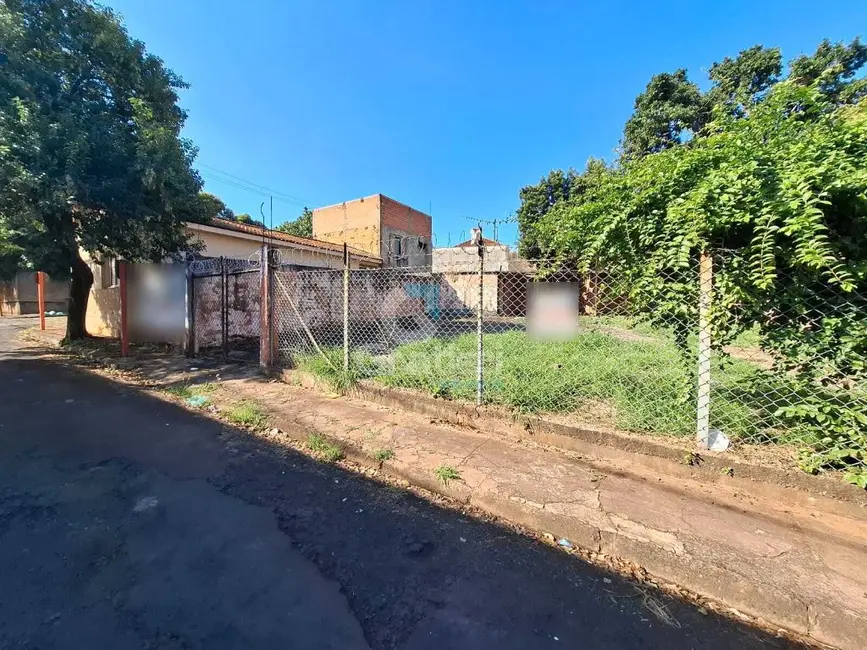 Casa com 3 quartos à venda, 154m2 em Centro, Araraquara - SP - imagem 2 Foto 2 de Casa com 3 quartos à venda, 154m2 em Centro, Araraquara - SP