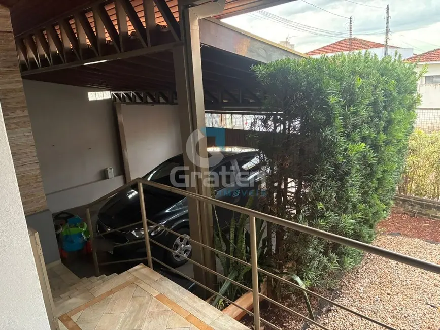 Foto 8 de Casa com 3 quartos à venda, 226m2 em Centro, Araraquara - SP