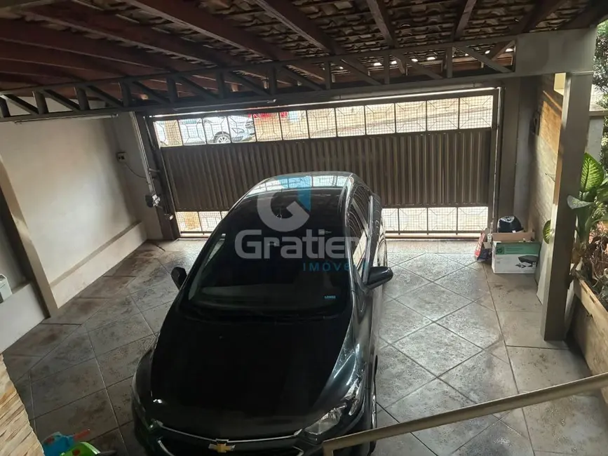 Foto 2 de Casa com 3 quartos à venda, 226m2 em Centro, Araraquara - SP