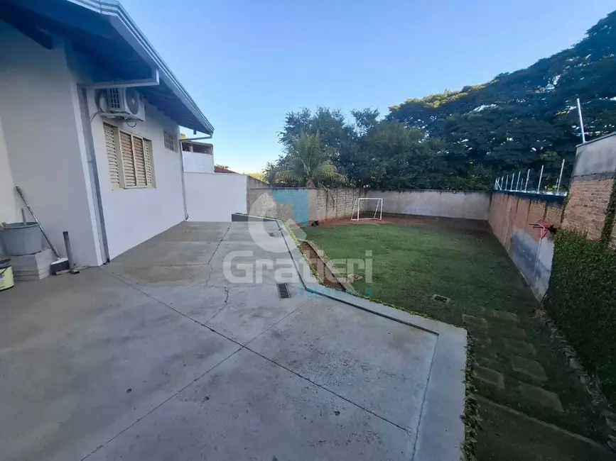 Casa com 3 quartos à venda, 157m2 em Vila Harmonia, Araraquara - SP - imagem 1 Foto 1 de Casa com 3 quartos à venda, 157m2 em Vila Harmonia, Araraquara - SP
