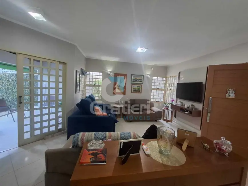 Casa com 3 quartos à venda, 157m2 em Vila Harmonia, Araraquara - SP - imagem 8 Foto 8 de Casa com 3 quartos à venda, 157m2 em Vila Harmonia, Araraquara - SP