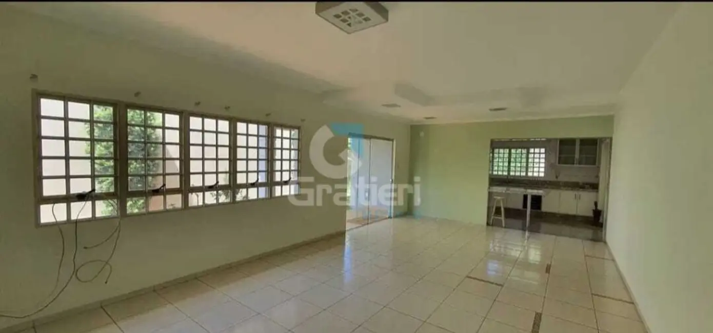 Foto 8 de Casa com 7 quartos à venda, 326m2 em Vila Melhado, Araraquara - SP