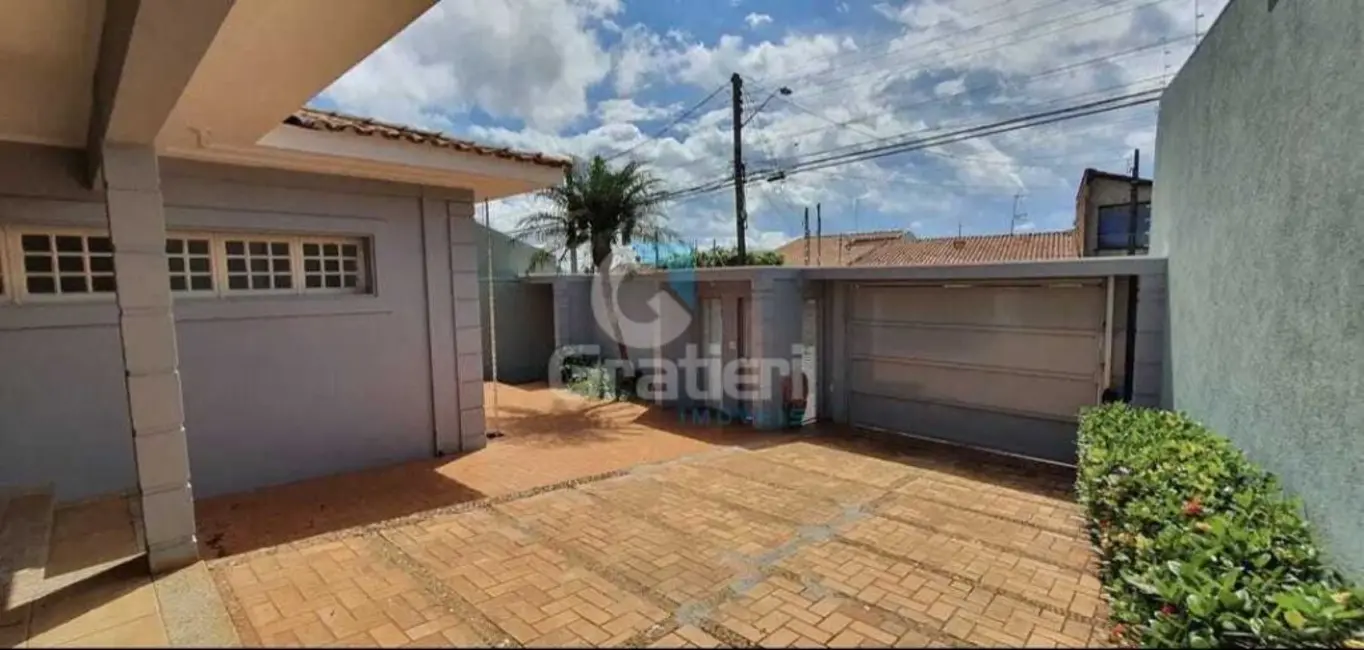 Foto 3 de Casa com 7 quartos à venda, 326m2 em Vila Melhado, Araraquara - SP