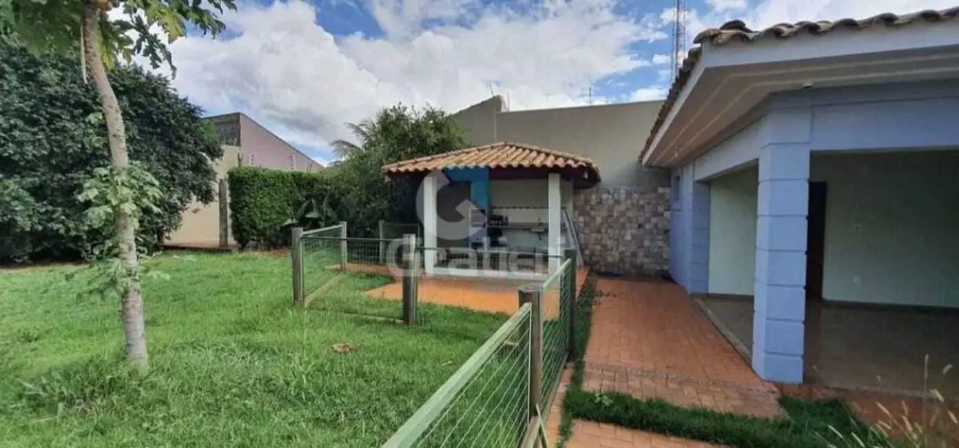 Foto 7 de Casa com 7 quartos à venda, 326m2 em Vila Melhado, Araraquara - SP