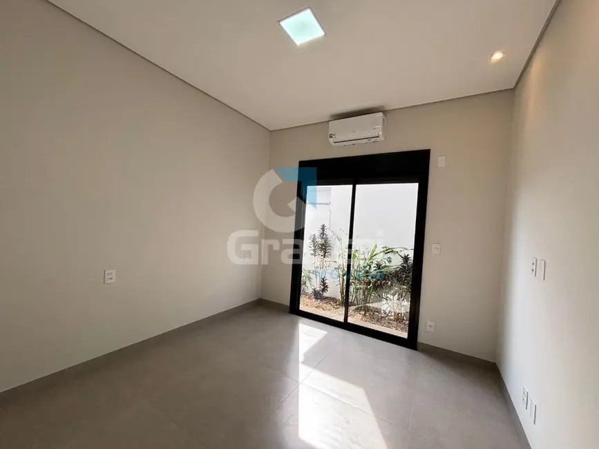Casa de Condomínio com 3 quartos à venda, 165m2 em Residencial Village Damha III, Araraquara - SP - imagem 6 Foto 6 de Casa de Condomínio com 3 quartos à venda, 165m2 em Residencial Village Damha III, Araraquara - SP