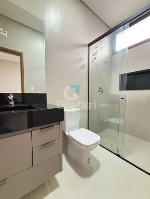 Casa de Condomínio com 3 quartos à venda, 165m2 em Residencial Village Damha III, Araraquara - SP - imagem 3 Foto 3 de Casa de Condomínio com 3 quartos à venda, 165m2 em Residencial Village Damha III, Araraquara - SP