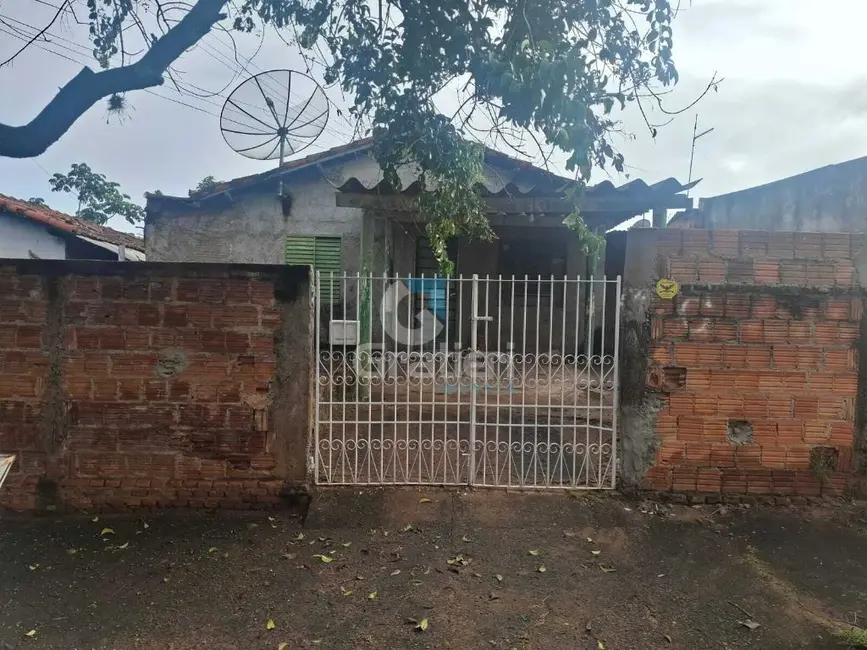 Casa com 2 quartos à venda, 80m2 em Jardim Roberto Selmi Dei, Araraquara - SP - imagem 1 Foto 1 de Casa com 2 quartos à venda, 80m2 em Jardim Roberto Selmi Dei, Araraquara - SP